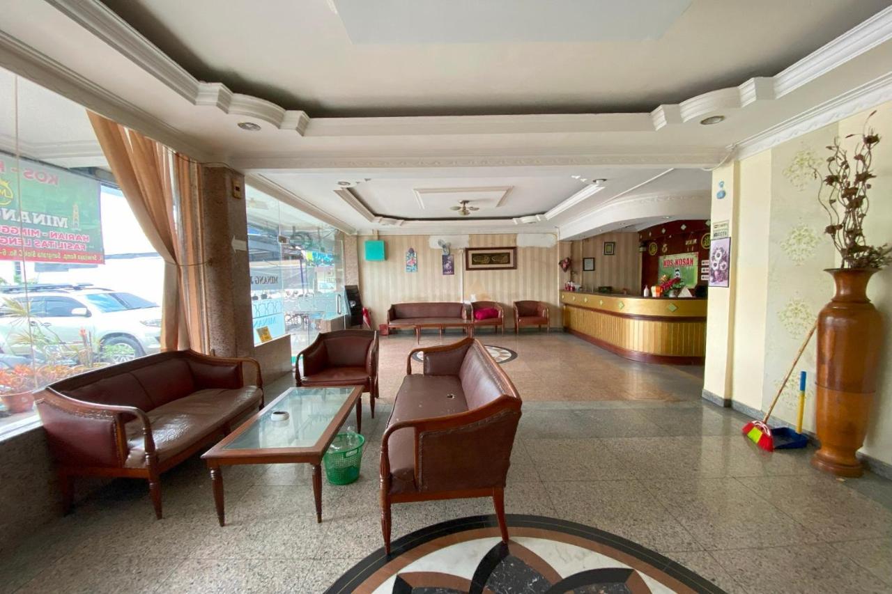 Oyo 92702 Minang Jaya Otel Nagoya Dış mekan fotoğraf