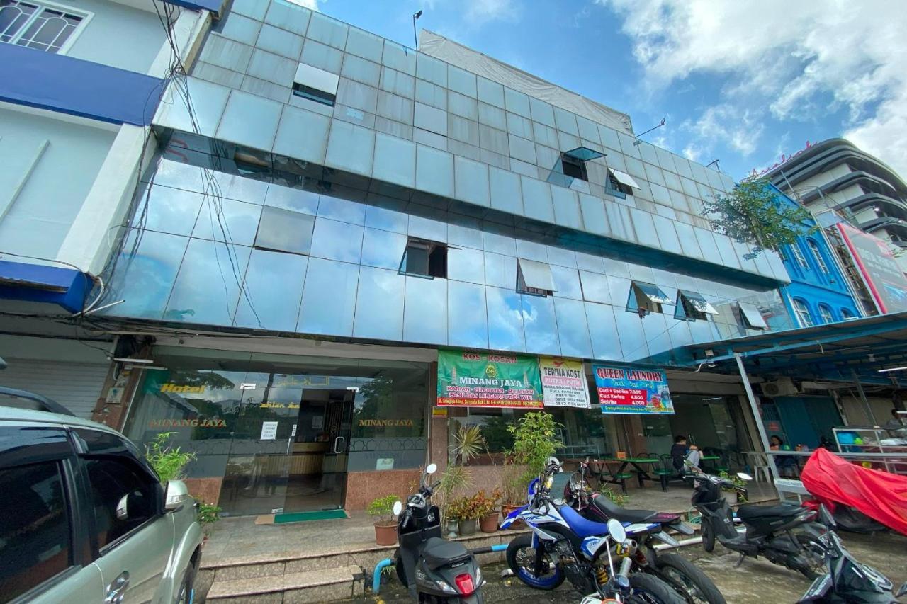 Oyo 92702 Minang Jaya Otel Nagoya Dış mekan fotoğraf