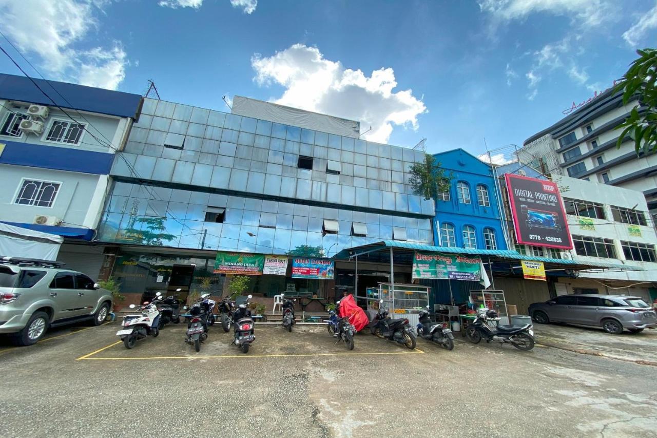 Oyo 92702 Minang Jaya Otel Nagoya Dış mekan fotoğraf