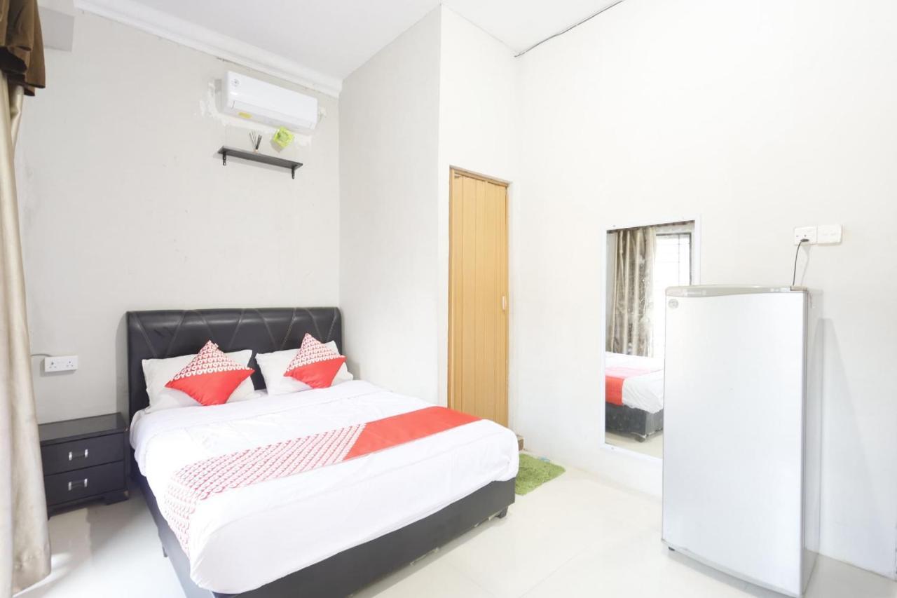Oyo 92702 Minang Jaya Otel Nagoya Dış mekan fotoğraf