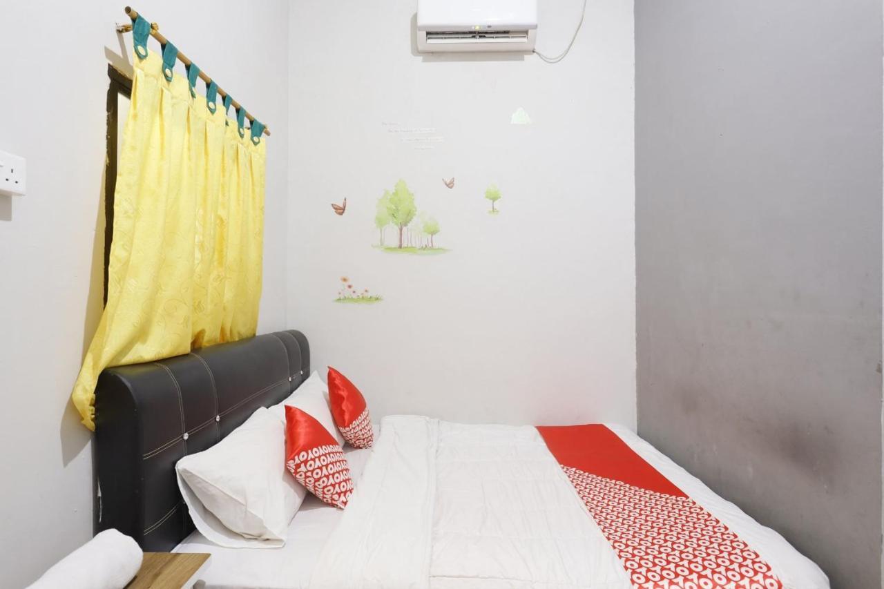 Oyo 92702 Minang Jaya Otel Nagoya Dış mekan fotoğraf