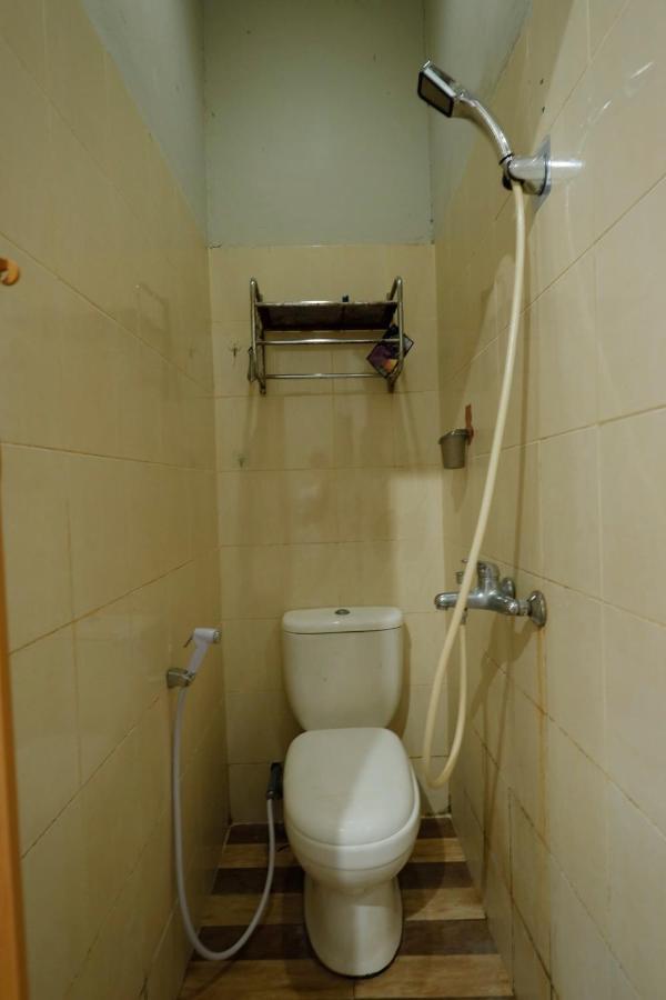 Oyo 92702 Minang Jaya Otel Nagoya Dış mekan fotoğraf