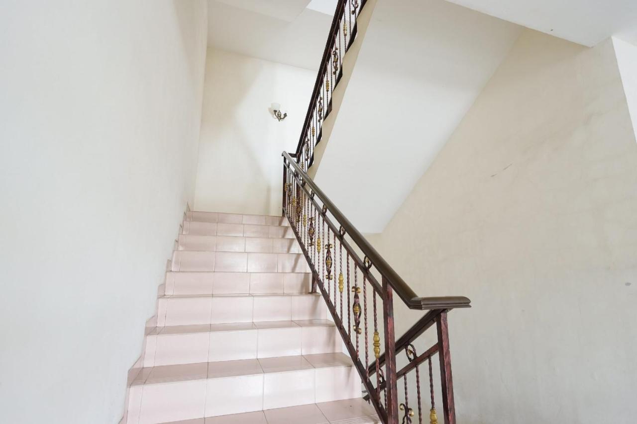 Oyo 92702 Minang Jaya Otel Nagoya Dış mekan fotoğraf