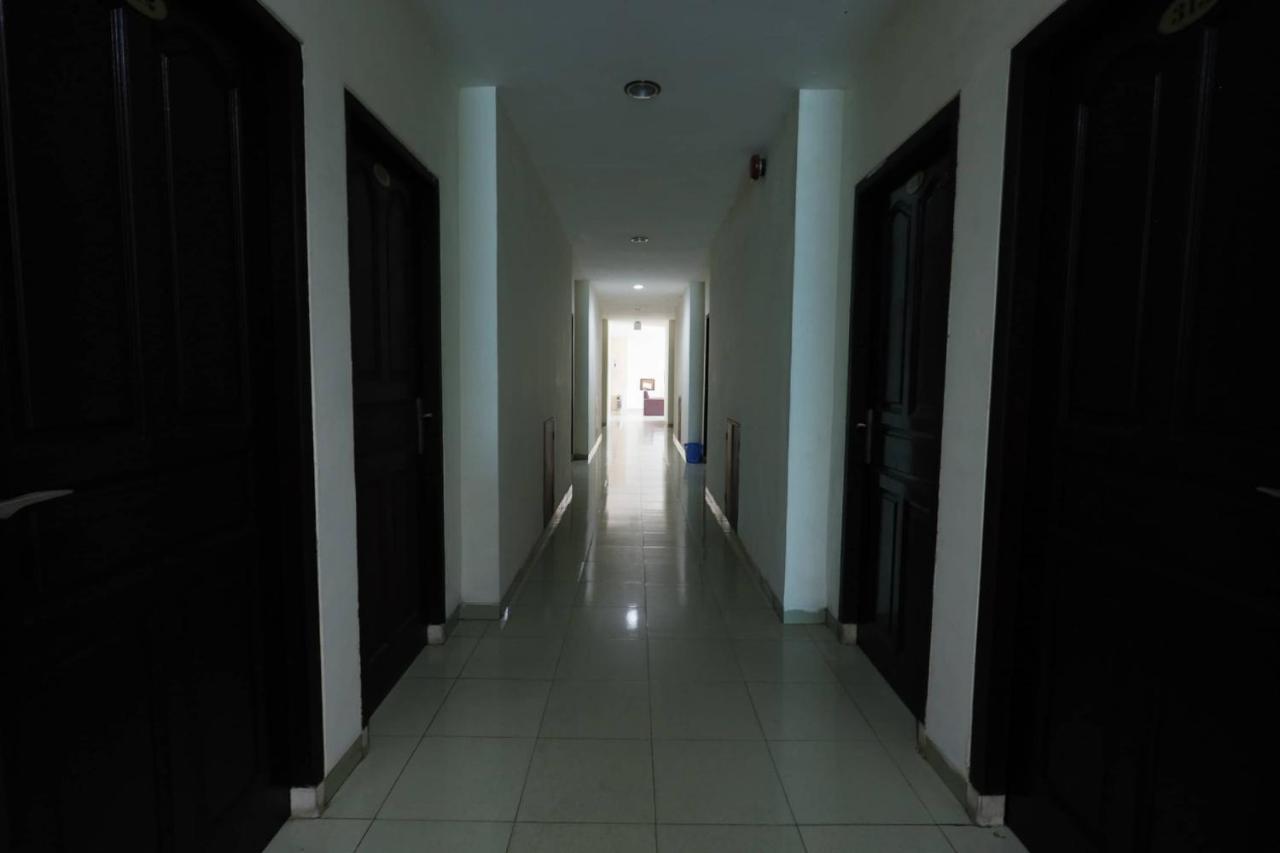 Oyo 92702 Minang Jaya Otel Nagoya Dış mekan fotoğraf