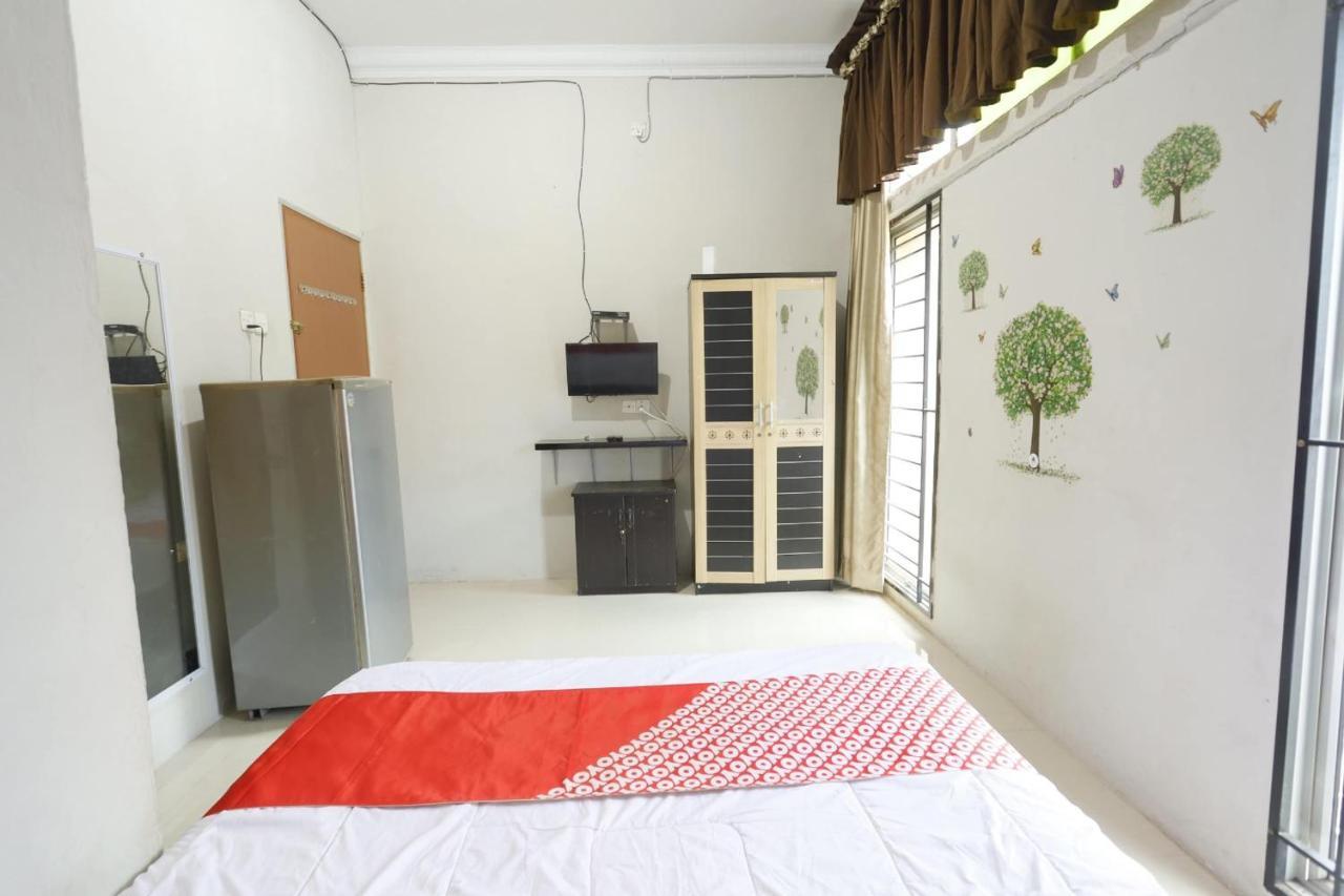 Oyo 92702 Minang Jaya Otel Nagoya Dış mekan fotoğraf