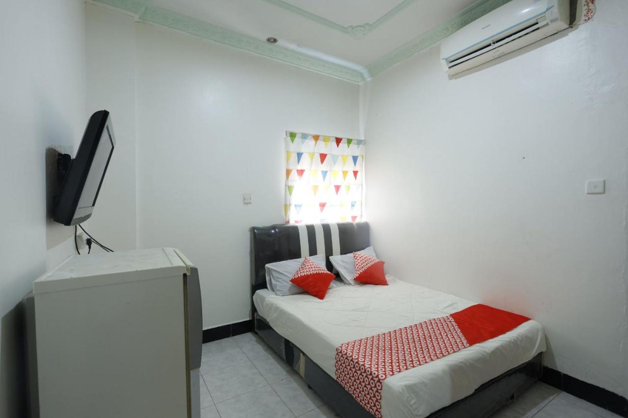 Oyo 92702 Minang Jaya Otel Nagoya Dış mekan fotoğraf